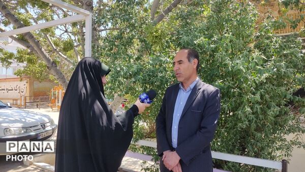 آیین خاطره‌سازان در دبیرستان دخترانه امام رضا( ع) شهرستان اسفراین