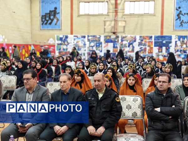 زنگ انقلاب همزمان در مدارس کرمانشاه نواخته شد