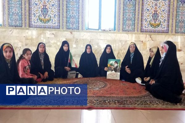 اقامه آخرین نماز جمعه ماه مبارک رمضان با حضور چشمگیر مردم یاسوج