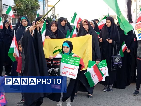 تجمع مردم شهرستان نور در حمایت از عملیات وعده صادق