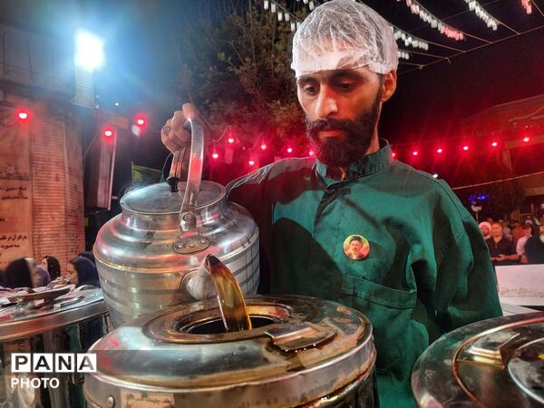 عطر چایِ حضرت زهرا (س) در قلب نیشابور؛ ۱۷۸ شب خدمتِ بی‌وقفه