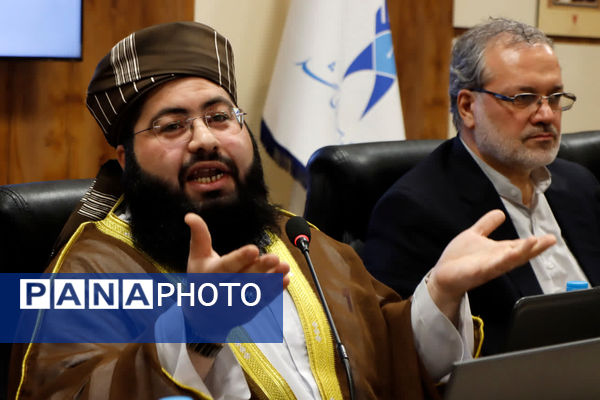 نشست وحدت علمای شیعه و اهل سنت در دانشگاه آزاد اسلامی مشهد 