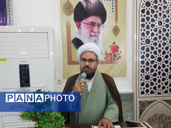 میز خدمت آموزش و پرورش در نماز جمعه