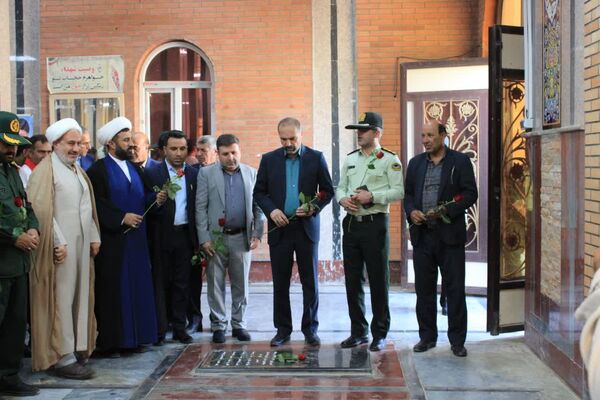 آیین غبارروبی و عطرافشانی گلزار شهدا در گچساران 