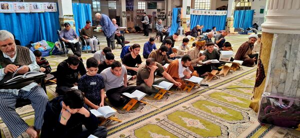برگزاری مراسم اعتکاف پدر پسری در مسجد جامع آشخانه