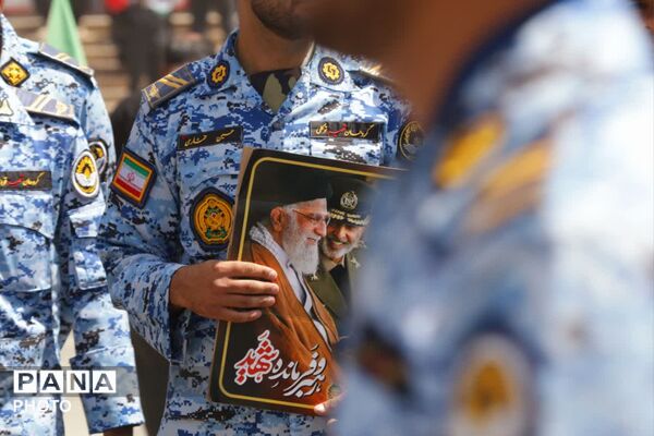 وداع با پیکر مطهر امام شهید در مصلای تهران