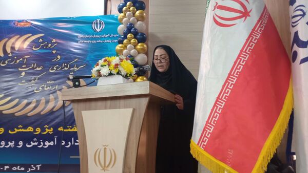 دختران شاهد قفلی خلاقیت خود را در نمایشگاه پژوهش به نمایش گذاشتند