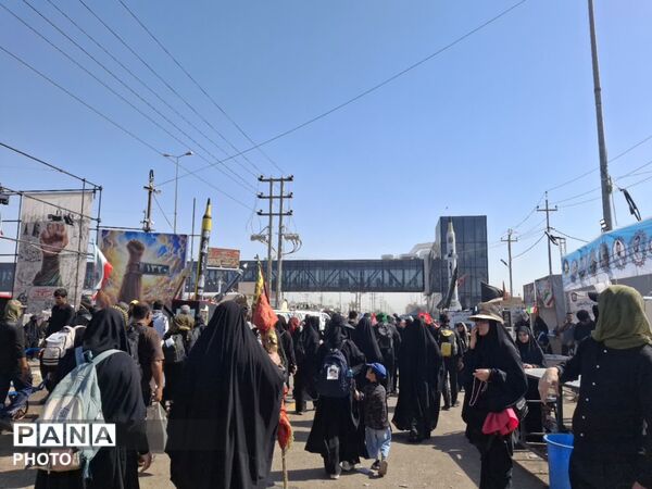 سنگ تمام مواکب عراقی در پذیرایی از  زوار پیاده اربعین حسینی