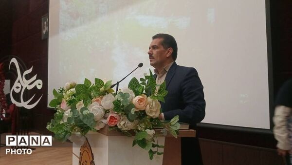 درخشش مقام آوران کشوری و استانی در سالن همایش بانک ملی بجنورد