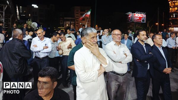 تجدید بیعت با رهبر و آرمان‌های انقلاب در خرم آباد