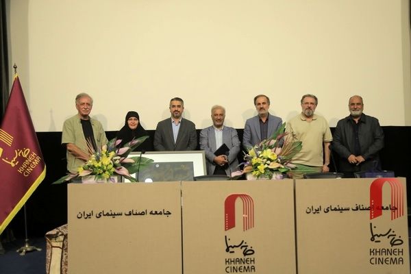 همه برای خانه سینما تلاش می‌کنیم