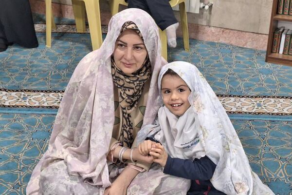 طرح نورانی «هم سجاده با مادر» در دبستان حکمت نبوی ناحیه دو شهرری 