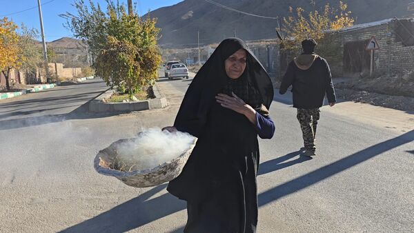 استقبال باشکوه مردم شهرستان بهاباد از شهید گمنام