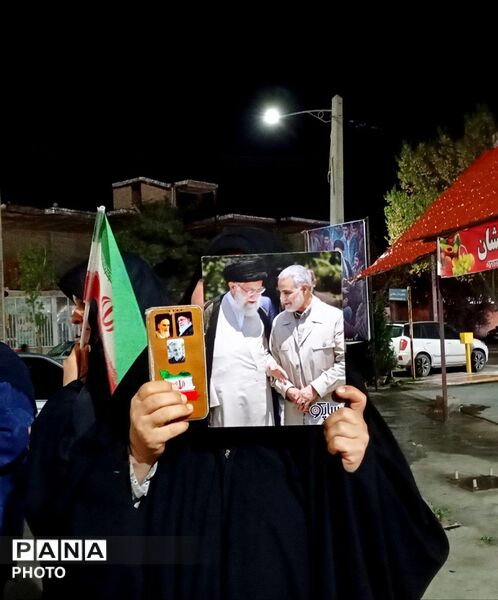 دانش‌آموزان شهرستان مانه در راهپیمایی‌های شبانه در جنگ رمضان 
