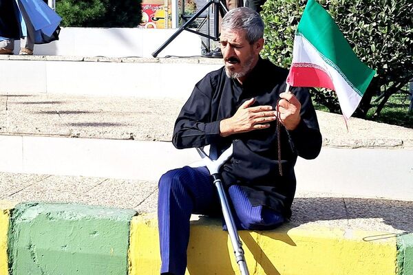 برگزاری مراسم راهپیمایی سیزده آبان با حضور دانش‌آموزان و مسئولین در ملارد