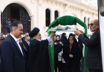 دانش آموزان دختر یزدی راهی سفر معنوی حج عمره شدند