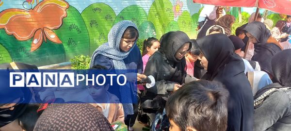 برپایی بازارچه کسب و کار در آموزشگاه امام جعفر صادق(ع)