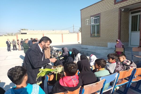 برگزاری آیین نواختن زنگ انقلاب اسلامی در گوشه‌گوشه خوزستان