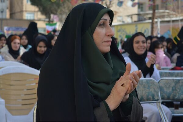 طنین زنگ انقلاب در بهارستان‌دو 