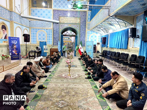 آیین جزءخوانی نوجوانان قمی در بقعه ابن بابویه 