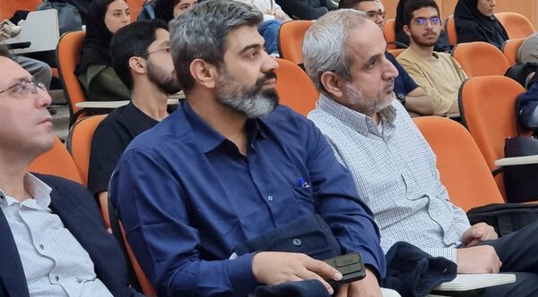 جشنواره تخصصی هوش مصنوعی در هفته هوش مصنوعی در دانشگاه آزاد واحد کرج 