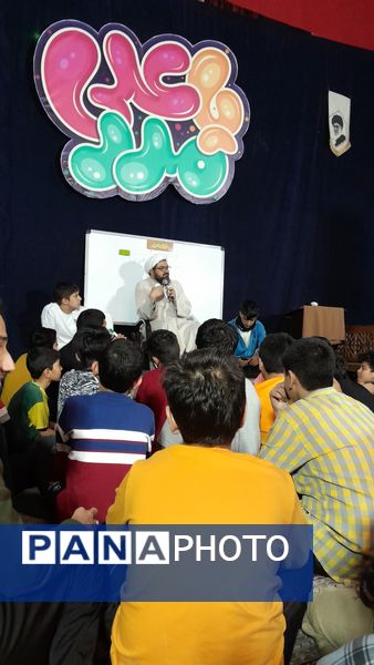کلاس درس و اخلاق برای معتکفین اعتکاف دانش‌آموزی «سه روز در بهشت»