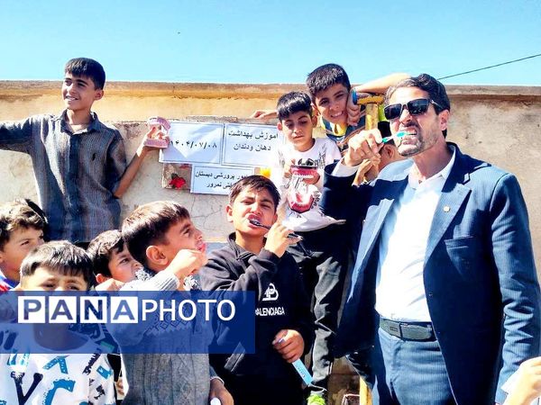 هر دانش‌آموز یک مسواک