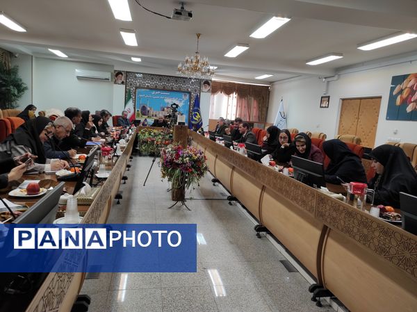 نشست خبری مدیرکل  کمیته امداد امام خمینی با خبرنگاران استان اصفهان