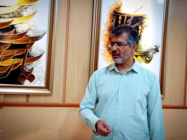 دانش آموزان دبیرستان میثاق از نمایشگاه خط بازدید کردند 