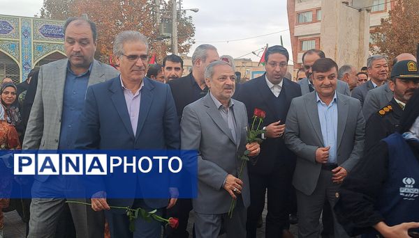 مراسم استقبال از وزیر آموزش و پرورش در گلزار شهدای نیشابور 