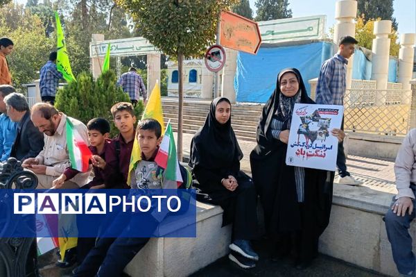 13 آبان؛ تجلی بیداری و استکبارستیزی دانش‌آموزان