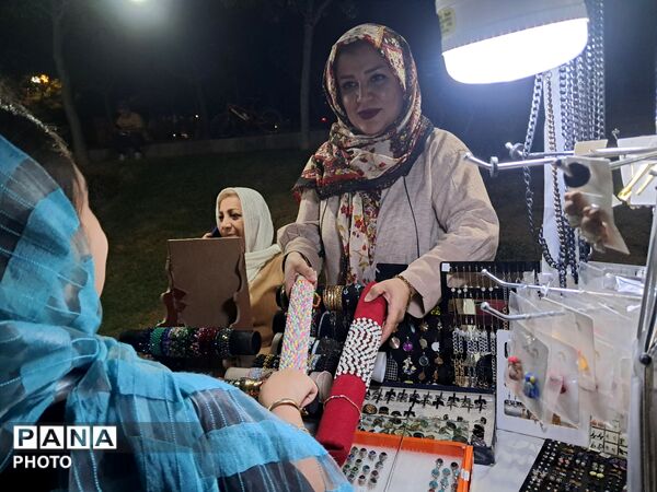 بازارچه مشاغل خانگی و صنایع دستی در کرج 