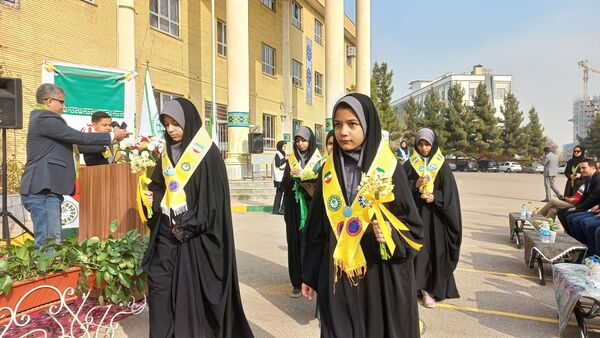 مانور زلزله استانی در هنرستان دخترانه محمودیه ناحیه ۶(2)