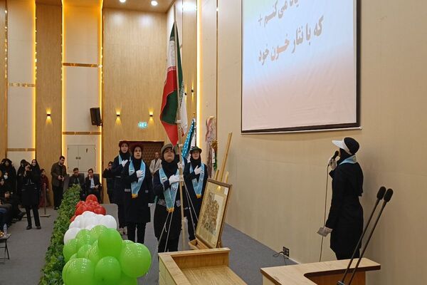صدای زنگ انقلاب برای آغاز جشنی دوباره