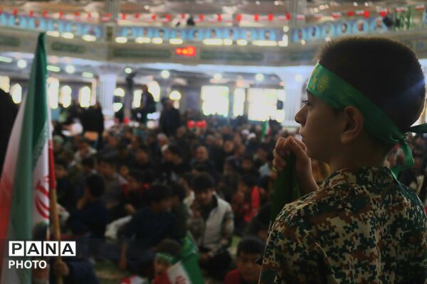 حماسه سرخ دانش‌آموزان بختیاری؛ پیمان دوباره در مصلی شهرکرد 