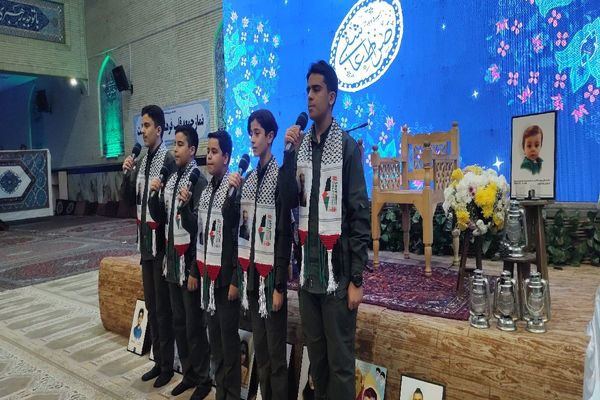 قاب‌هایی از خلوت عاشقانه دانش‌آموزان اسلامشهری در اعتکاف