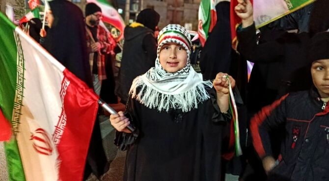  مردم چه پیامی برای نیروهای مسلح دارند؟