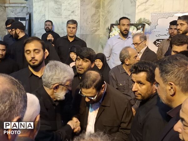 مراسم یادبود شهیده زهرا حدادعادل با حضور وزیر آموزش و پرورش در مسجد امام صادق(ع)