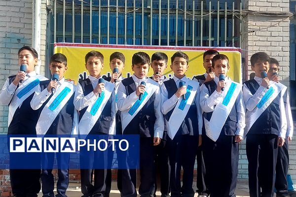 نواختن زنگ پدافند غیرعامل در هنرستان کوثر باقرشهر 