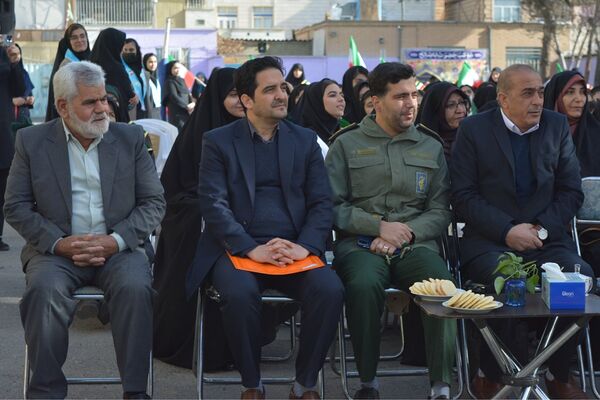 طنین زنگ انقلاب در بهارستان‌دو 