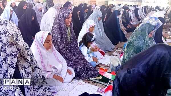 نماز جمعه عبادی و سیاسی در مصلی یاسوج