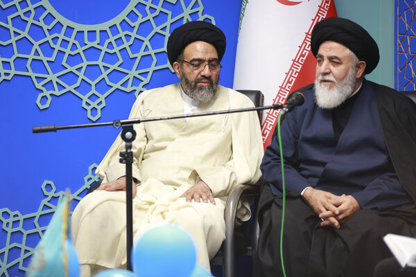 مراسم جشن ازدواج به‌مناسبت نیمه شعبان در مسجد جمکران