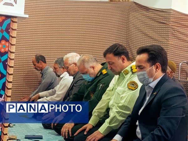 خلیل اباد همگام با ملت ایران فریاد خشم و نصر در نماز جمعه طنین انداز شد