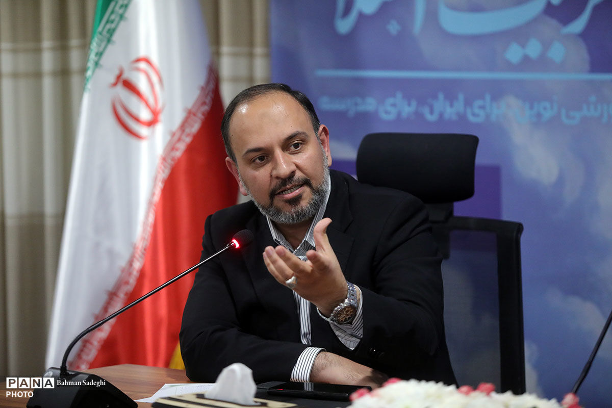 اردو یکی از مهم‌ترین موقعیت‌های تربیتی است/ سامانه نظارت و کنترل بر اردوهای دانش‌آموزی امکان نظارت یکپارچه و مدیریت ایمنی اردوها در سراسر کشور را فراهم می‌کند