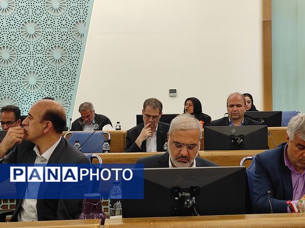 شورای برنامه‌ریزی و توسعه و شورای مسکن اصفهان