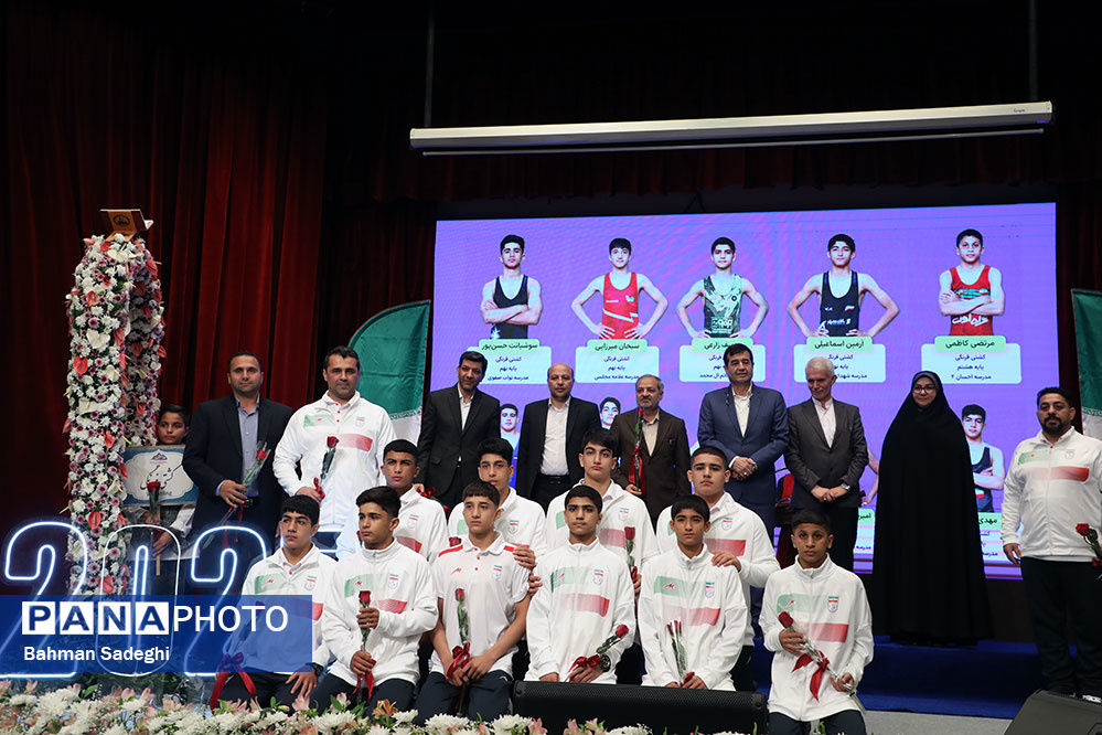 ۷ گوش شکسته فرنگی کار دانش آموز ایران فینالیست شدند