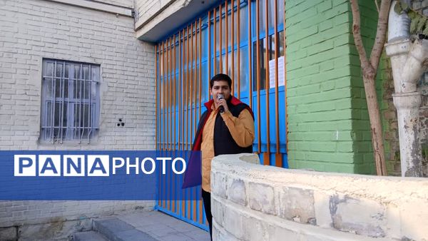 چرخش قلم به روی کاغذ، برای ساختن آینده‌ای بهتر