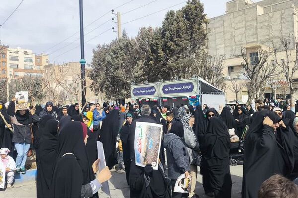 بازدید امام جمعه شهرستان رباط‌کریم و رئیس‌اداره‌ امورخیریه از موکب رباط کریم