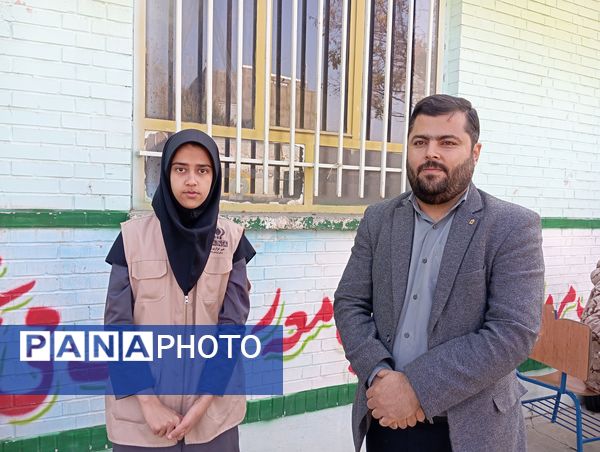 بزرگداشت هفته بسیج در دبیرستان حاج تقی نجفی نیشابور 