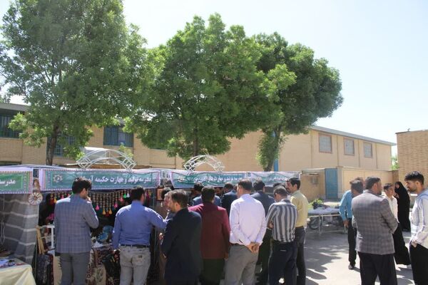  آیین افتتاحیه‌ غرفه و نمایشگاه‌ها‌ی مدارس تولید و مهارت استانی